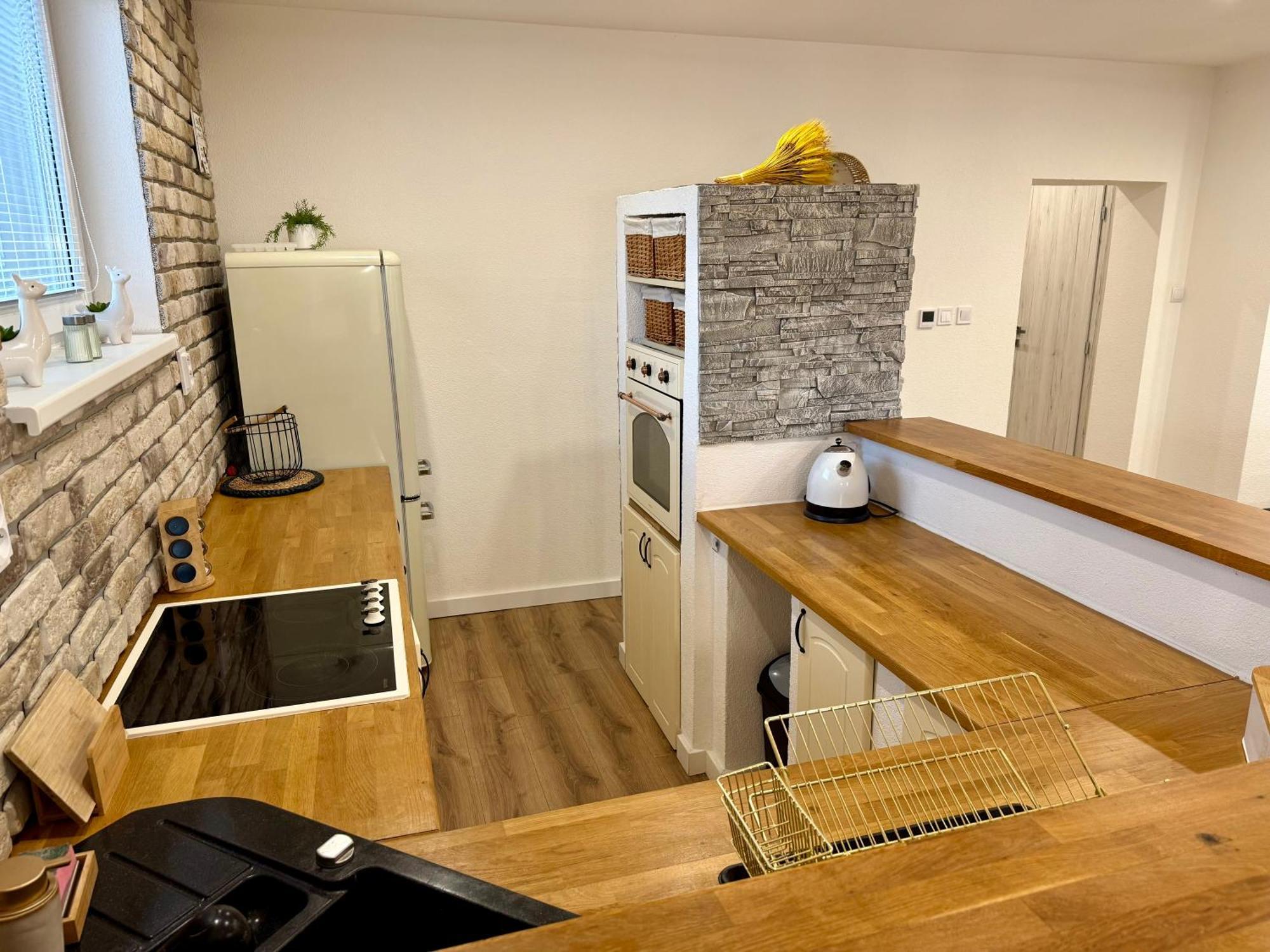 Apartmany Apollo Michalovce Bagian luar foto