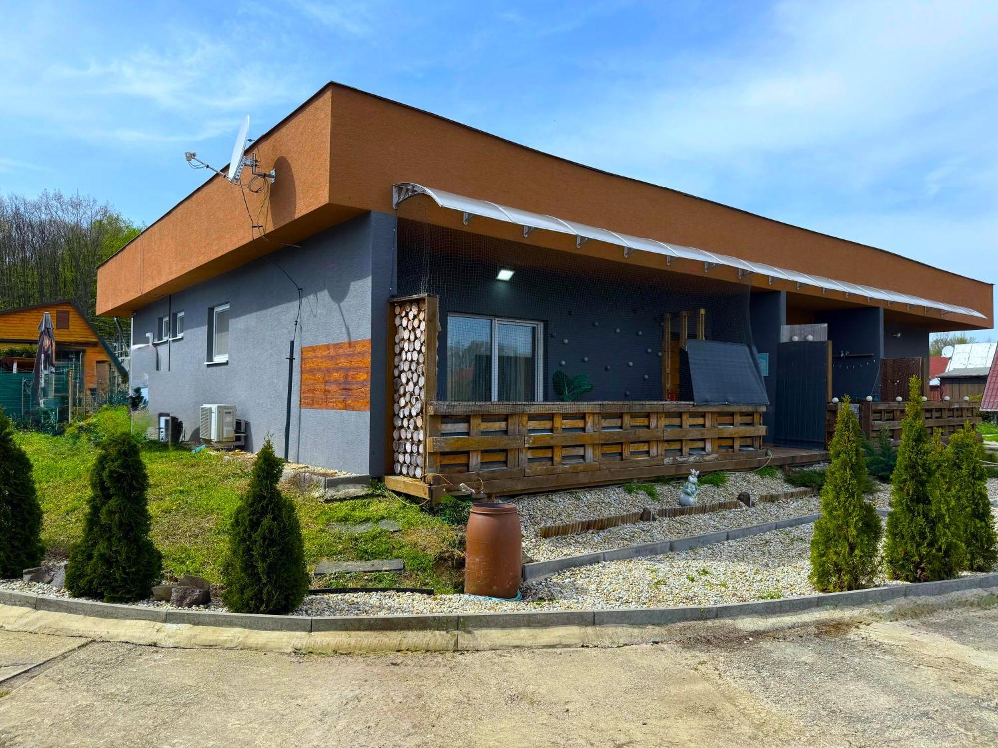 Apartmany Apollo Michalovce Bagian luar foto